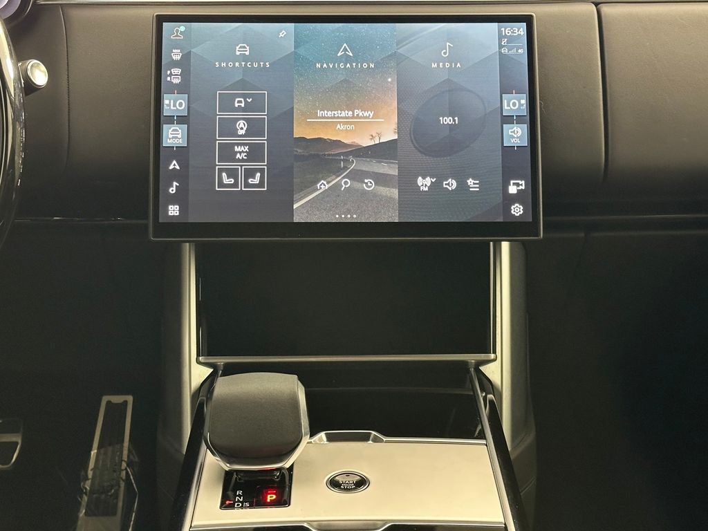 2024 Land Rover Range Rover SE