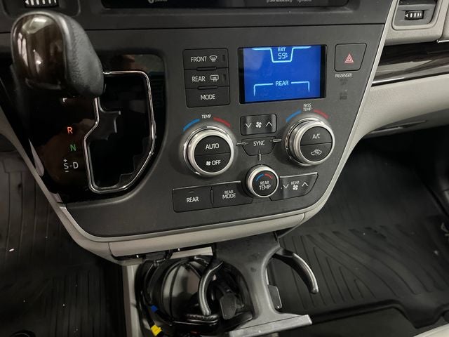 2020 Toyota Sienna XLE 8 Passenger