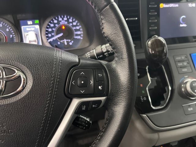 2020 Toyota Sienna XLE 8 Passenger