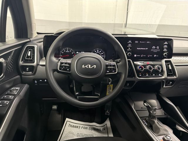 2023 Kia Sorento LX