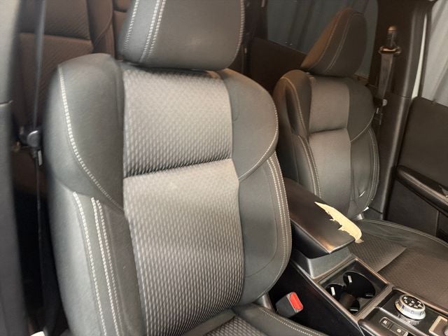 2022 Mitsubishi Outlander ES