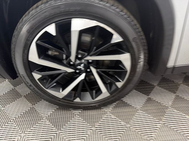 2022 Mitsubishi Outlander ES