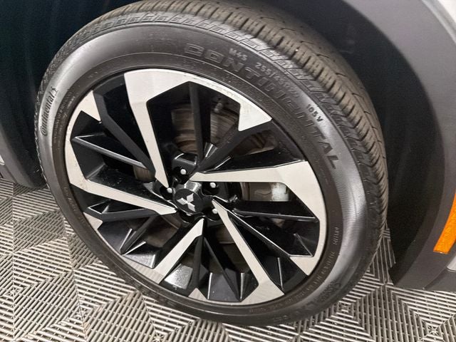 2022 Mitsubishi Outlander ES