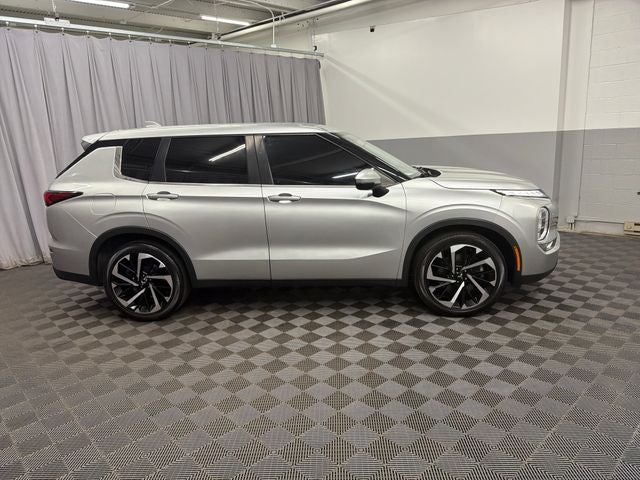 2022 Mitsubishi Outlander ES