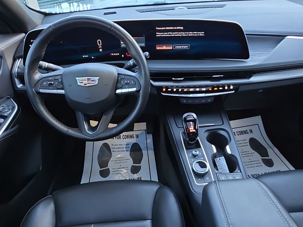 2025 Cadillac XT4 Premium Luxury